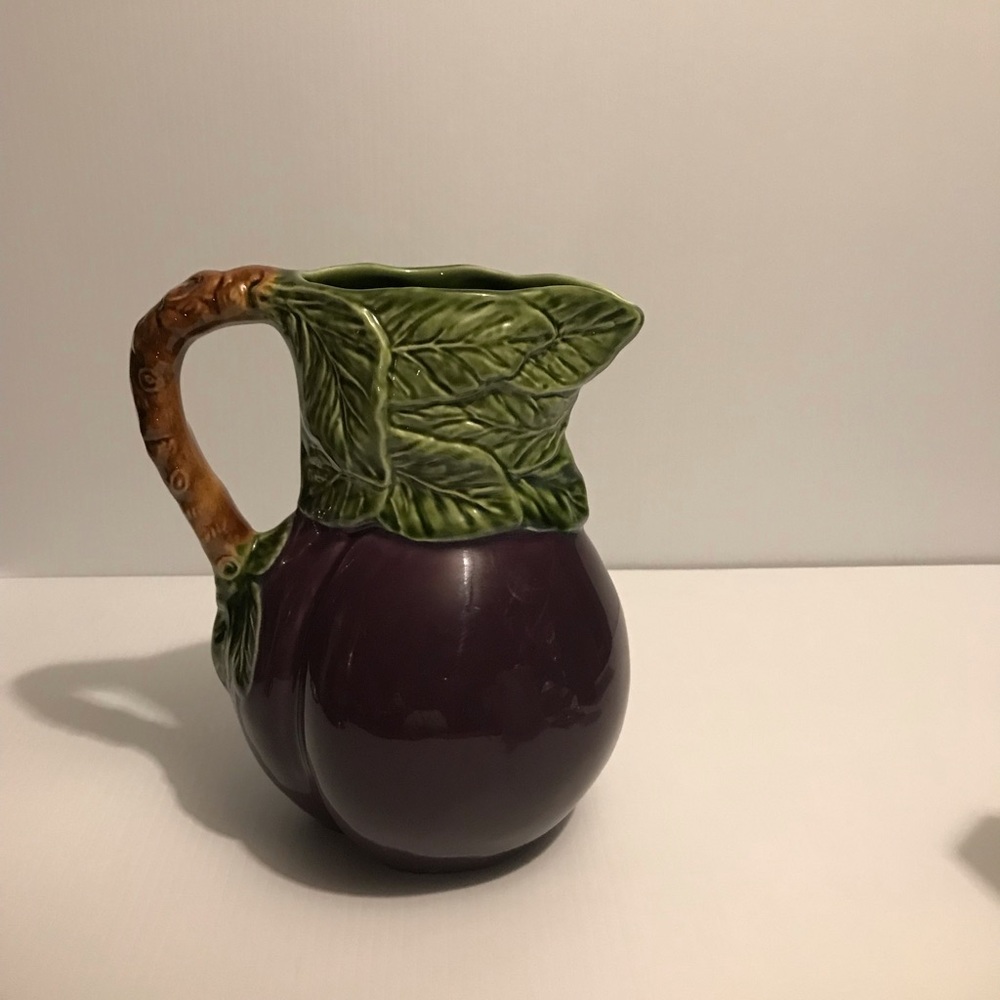 64 oz PURPLE PLUM PITCHER BY OLFAIRE P1049 - Picture 2 of 4